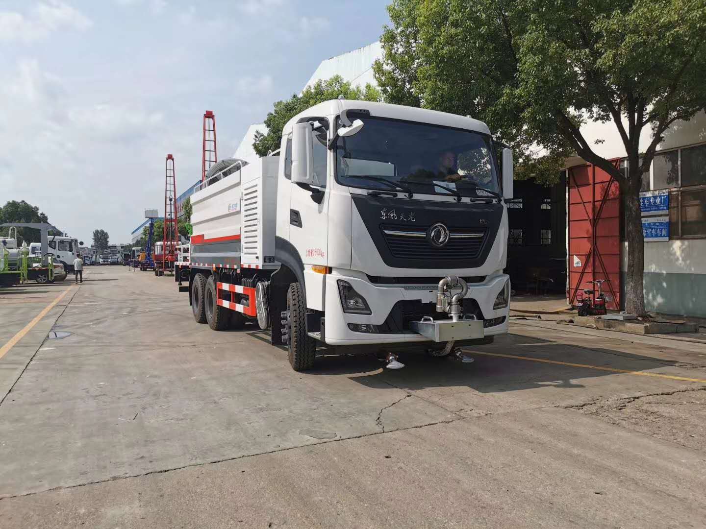 东风天龙25吨多功能雾炮抑尘车