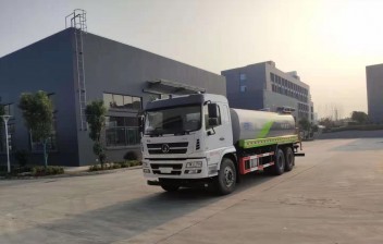 陕汽轩德25吨绿化洒水车（可加雾炮）