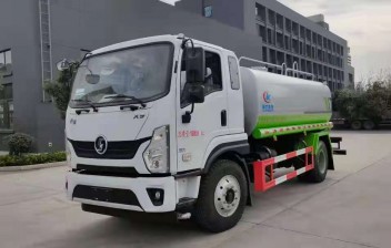陕汽轩德12-15立方洒水车（可加雾炮）