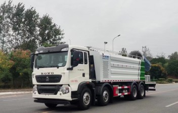 重汽豪沃31吨多功能雾炮抑尘车