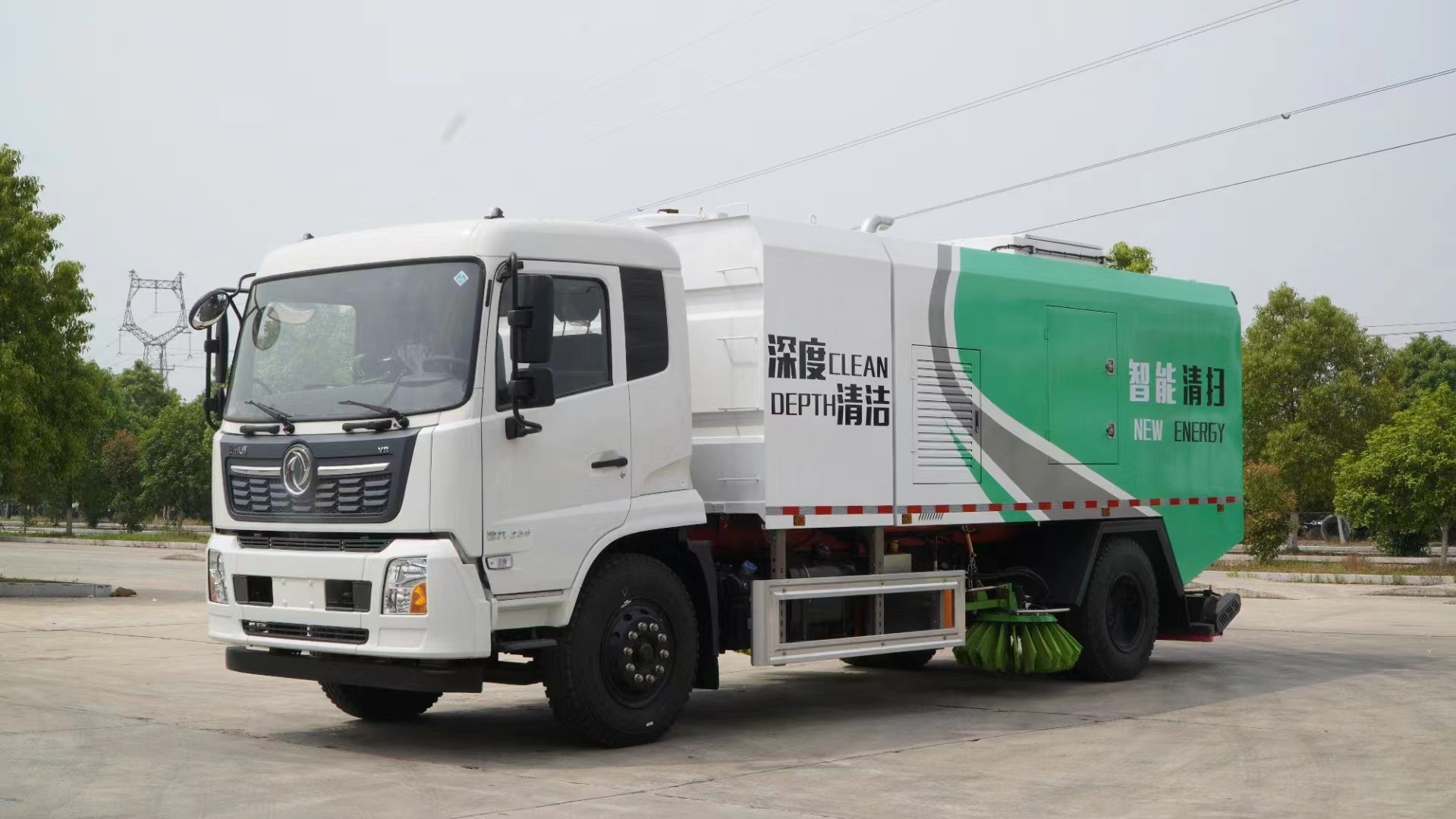 东风天锦18吨干湿两用道路污染清除车