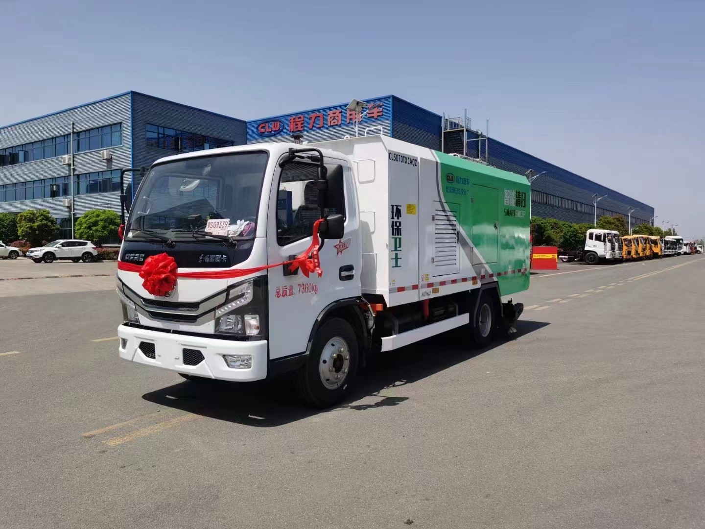 东风多利卡8吨干湿两用道路污染清除车