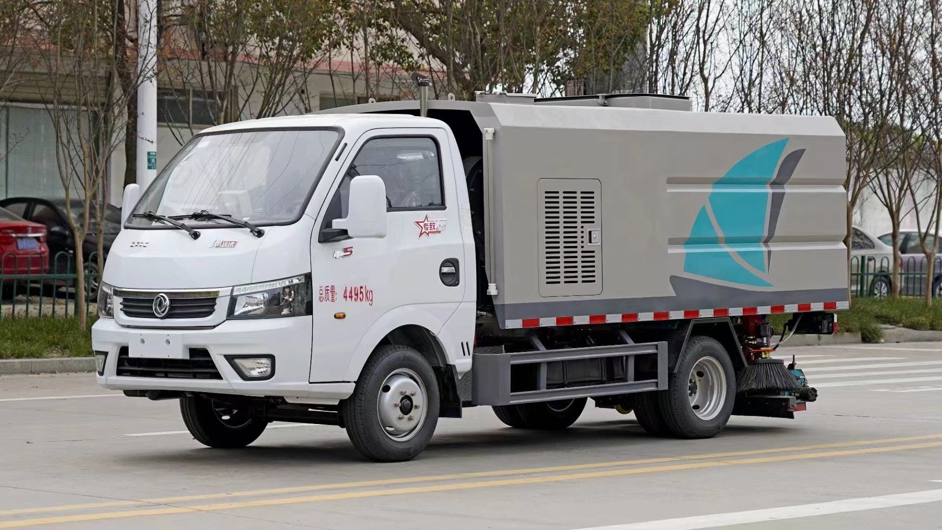 东风途逸3立方后置吸尘车（蓝牌）