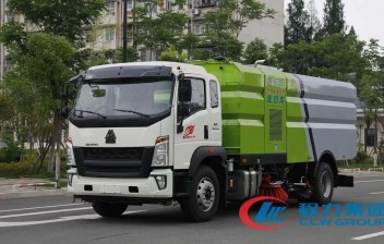 重汽豪沃18吨洗扫车
