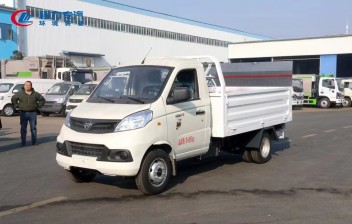 福田祥菱桶装垃圾运输车