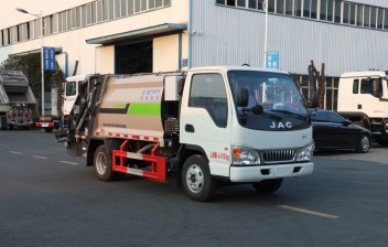 江淮康铃蓝牌压缩垃圾车