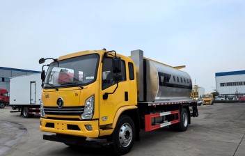 陕汽12方智能型沥青洒布车